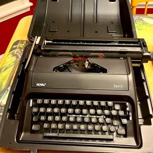 Royal manual typewriter in brand newcondition